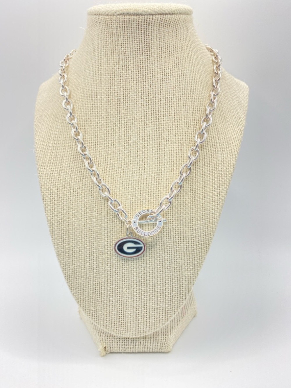 GEORGIA BULLDOGS Toggle Clasp Necklace With Charm Silvertone Necklace 18” - Picture 9 of 9